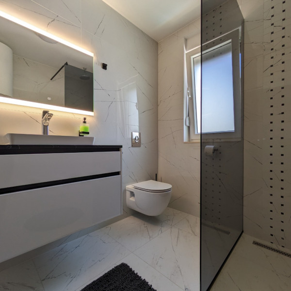 Bathroom / WC, Holiday Apartments in Suko&scaron;an "Seaside Serenity", "Seaside Serenity" Apartments Suko&scaron;an