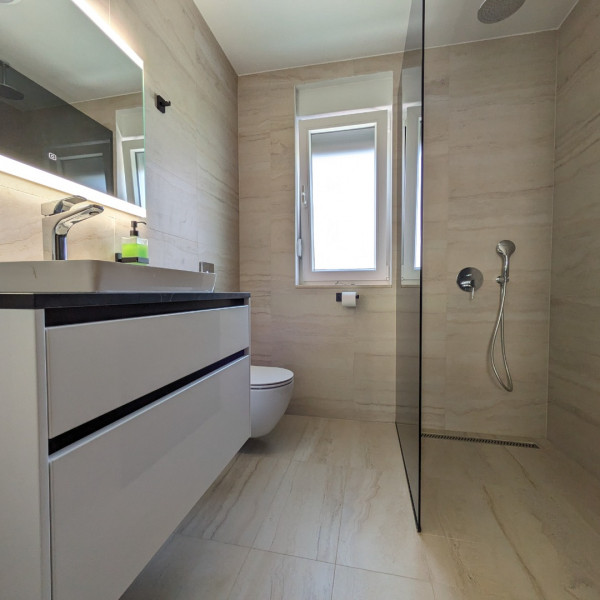 Bathroom / WC, Holiday Apartments in Suko&scaron;an "Seaside Serenity", "Seaside Serenity" Apartments Suko&scaron;an