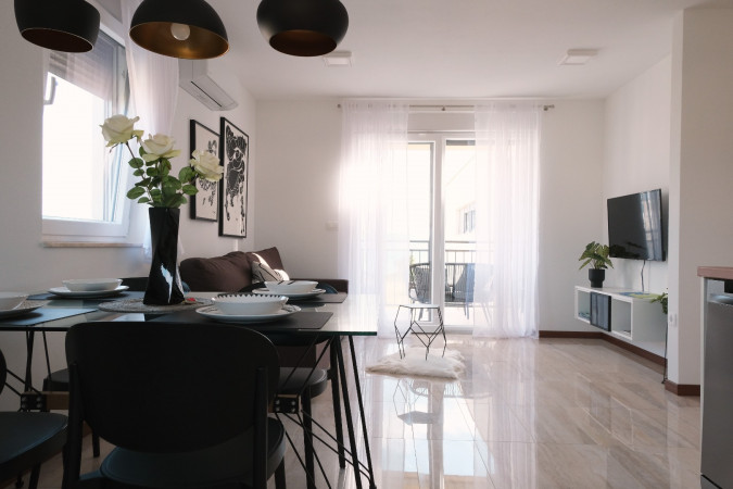 Apartment Noir, "Seaside Serenity" Apartments Suko&scaron;an