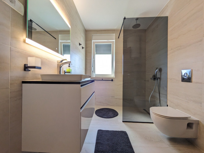 Apartment Earth, "Seaside Serenity" Apartments Suko&scaron;an