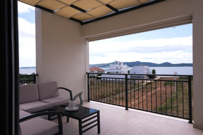 Steps from the Sea and a Pool for Relaxation, "Seaside Serenity" Apartments Suko&scaron;an