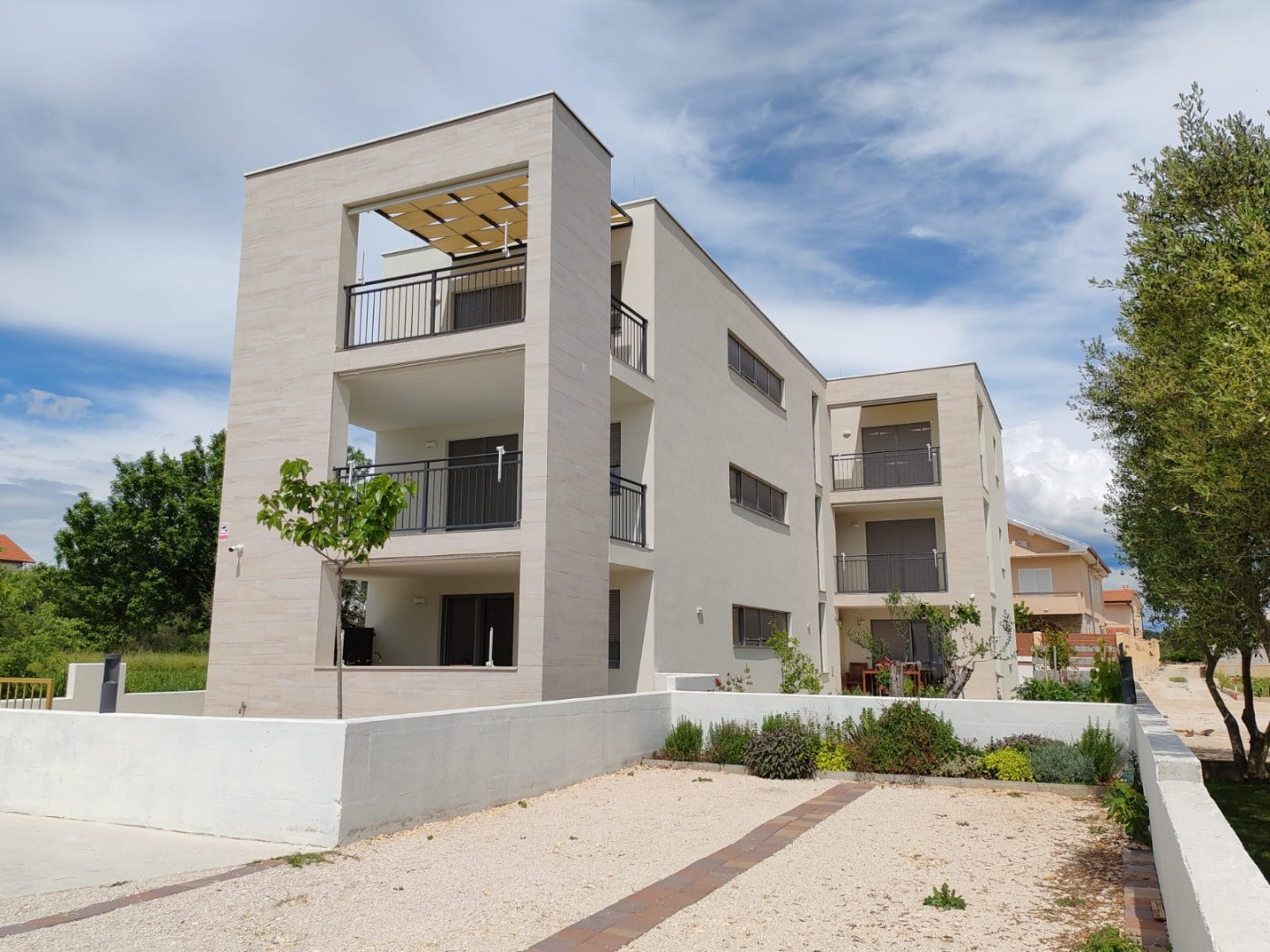 Seaside Serenity Apartments - Apartments 150 m from the beach, with a pool and a seaside promenade., "Seaside Serenity" Apartments Suko&scaron;an